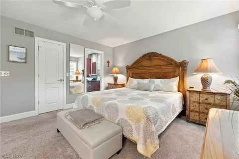 Bedroom - 7866 Walnut St #B, Boardman, OH 44512 photo 2 of 3