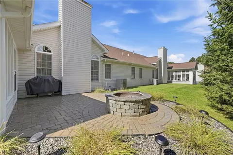Exterior - 7866 Walnut St #B, Boardman, OH 44512 photo 8 of 8