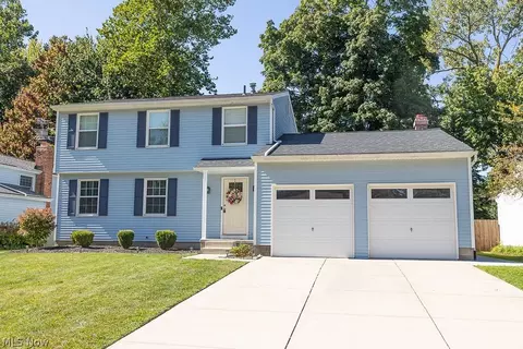 5812 Marine Pkwy, Mentor On The Lake, OH 44060