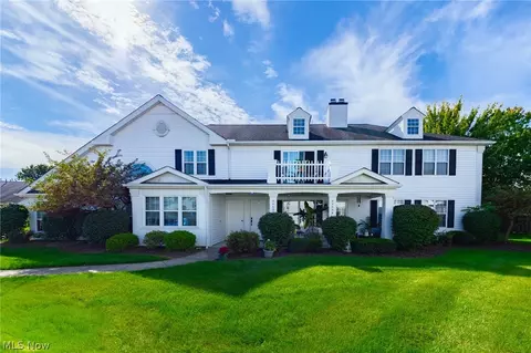 23453 Grist Mill Ct #4, Olmsted Falls, OH 44138