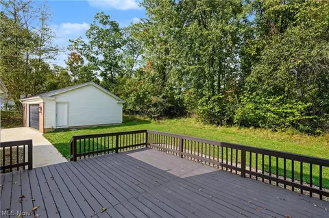 Exterior - 6785 Tanglewood Dr, Boardman, OH 44512 photo 1 of 5