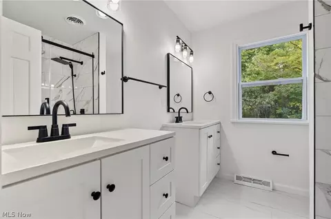 Bath - 6785 Tanglewood Dr, Boardman, OH 44512 photo 4 of 5