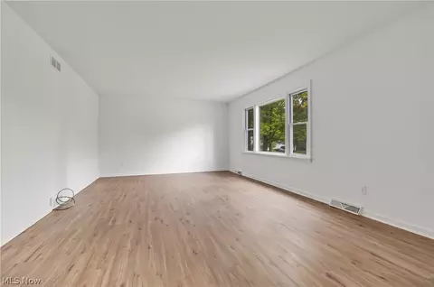 Living - 6785 Tanglewood Dr, Boardman, OH 44512 photo 5 of 8