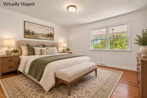 Bedroom - 6785 Tanglewood Dr, Boardman, OH 44512 photo 4 of 8