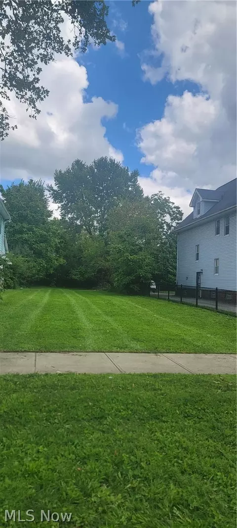 3669 E 147th St, Cleveland, OH 44120