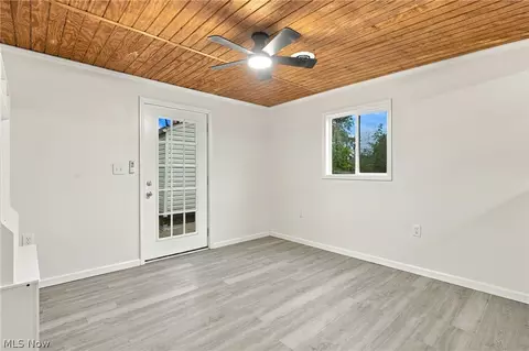 Bedroom - 330 Roosevelt Ave, Elyria, OH 44035 photo 1 of 4