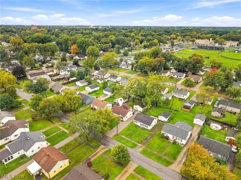 View/Area - 330 Roosevelt Ave, Elyria, OH 44035 photo 3 of 3