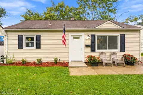 Exterior - 330 Roosevelt Ave, Elyria, OH 44035 photo 1 of 6