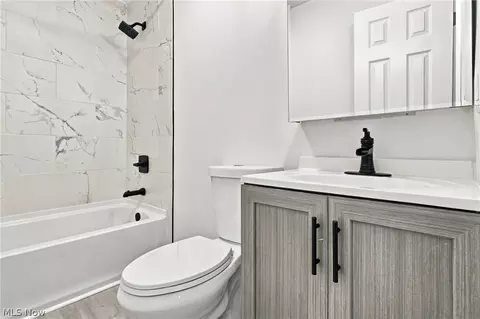 Bath - 330 Roosevelt Ave, Elyria, OH 44035 photo 1 of 1