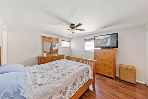 Bedroom - 111 Edgefield Dr, Elyria, OH 44035 photo 2 of 5