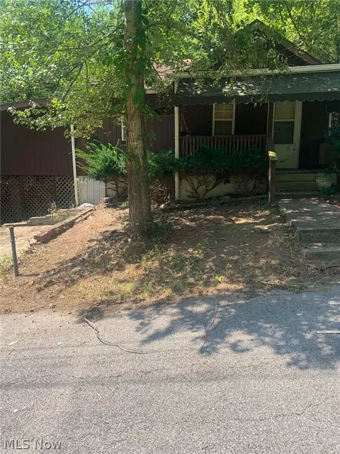 512 Adams St, Parkersburg, WV 26101