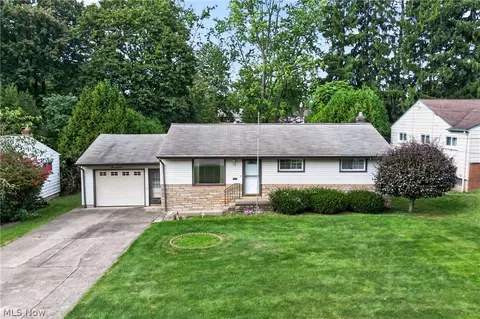 114 Joan Cir, Campbell, OH 44405
