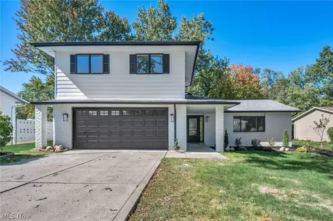 5626 Seneca Pl, Willoughby, OH 44094