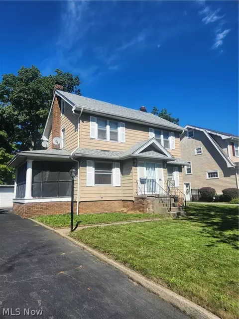 3323 Dellwood Rd, Cleveland Heights, OH 44118