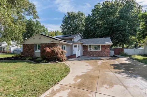 7281 Wil Lou Ln, North Ridgeville, OH 44039