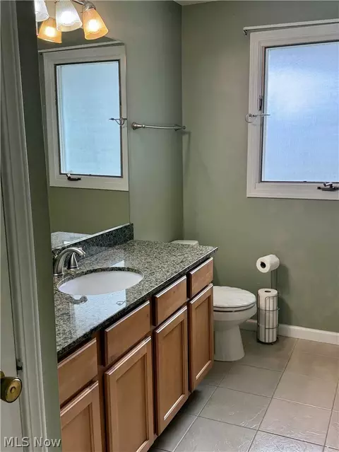 Bath - 7052 Fox Hill Dr, Solon, OH 44139 photo 2 of 3