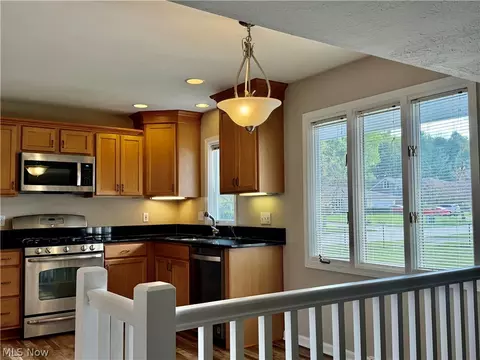 Kitchen - 7052 Fox Hill Dr, Solon, OH 44139 photo 3 of 3