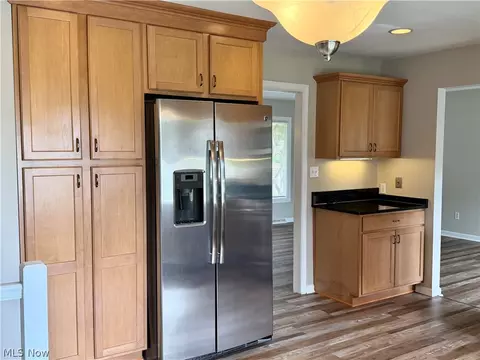 Kitchen - 7052 Fox Hill Dr, Solon, OH 44139 photo 2 of 3