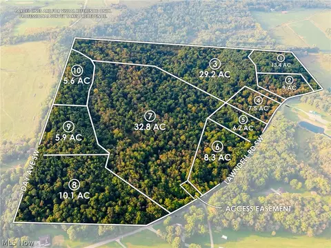 10772 Lawndell Rd SW, Navarre, OH 44608