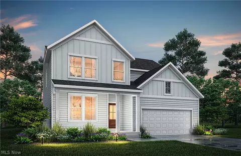 821 Colesbourne Cir, Green, OH 44685