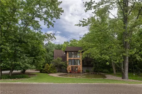 265 Schneiders Crossing Rd NW, Dover, OH 44622