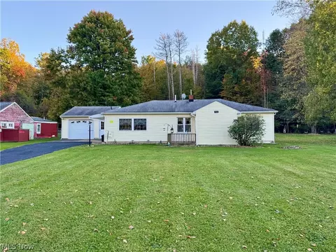 713 Kale Adams Rd, Leavittsburg, OH 44430