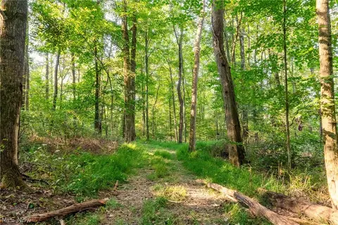 10772 Lawndell Rd SW #2, Navarre, OH 44662