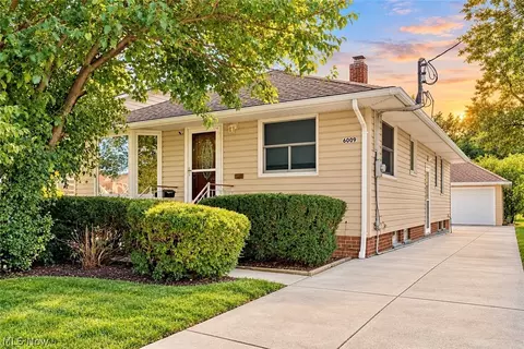 6009 Biddulph Rd, Brooklyn, OH 44144
