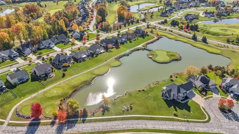 800 Buckingham Dr, Lagrange, OH 44050