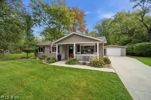 6665 Pinetree Dr, Mentor, OH 44060