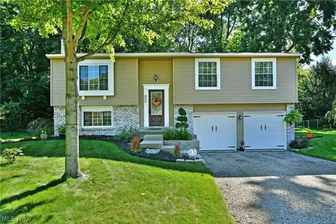 600 Pegotty Ct NE, Warren, OH 44484