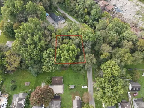 Euclid Street E, Salem, OH 44460