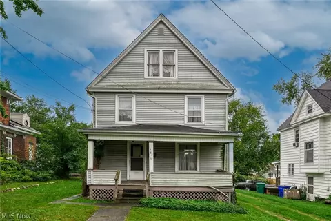 267 W Riddle Ave, Ravenna, OH 44266