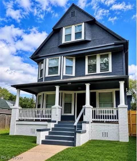 2233 E 80th St, Cleveland, OH 44103
