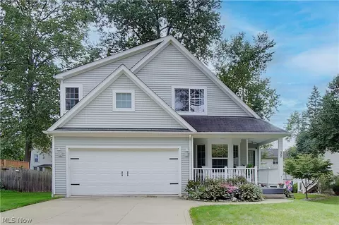 32 Houghton Rd, Northfield, OH 44067