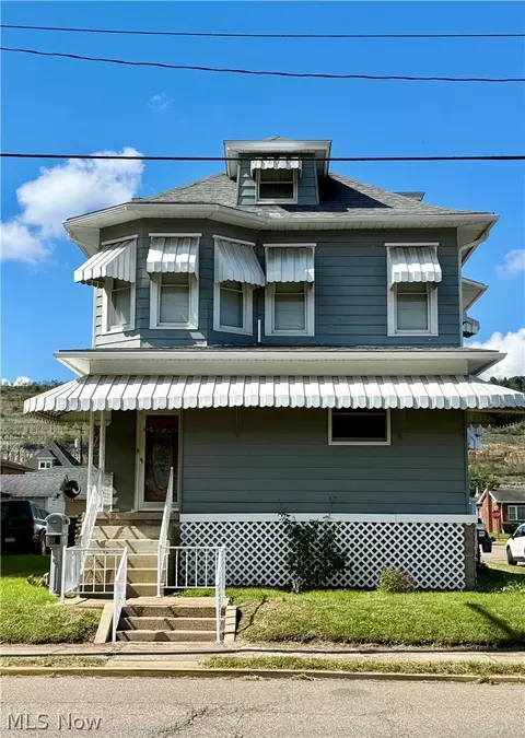 2019 Charles St, Wellsburg, WV 26070
