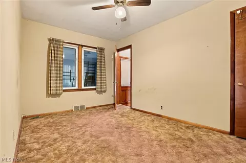 Bedroom - 819 E 261st St, Euclid, OH 44132 photo 4 of 4