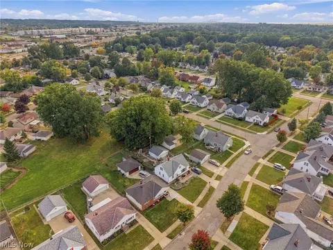 View/Area - 819 E 261st St, Euclid, OH 44132 photo 7 of 8