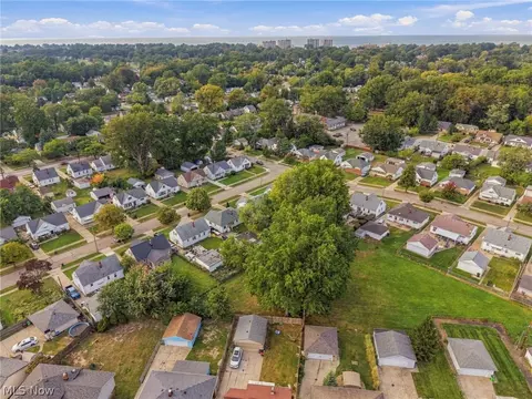 View/Area - 819 E 261st St, Euclid, OH 44132 photo 8 of 8