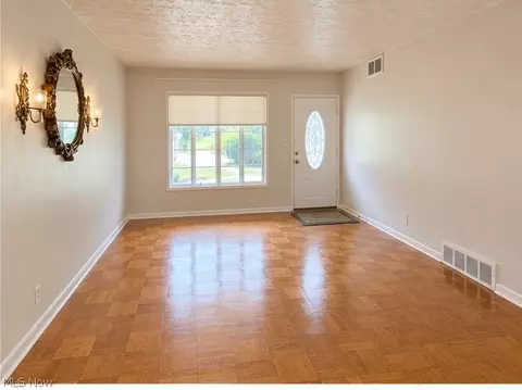 Living - 569 Hemlock Dr, Euclid, OH 44132 photo 1 of 3