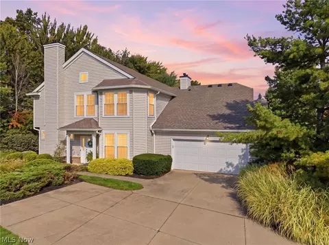 2694 Wyndgate Ct, Westlake, OH 44145