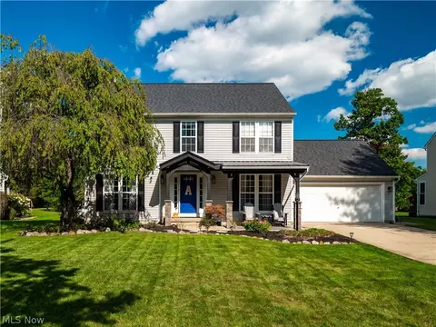 27008 Cascade Ct, Olmsted Falls, OH 44138