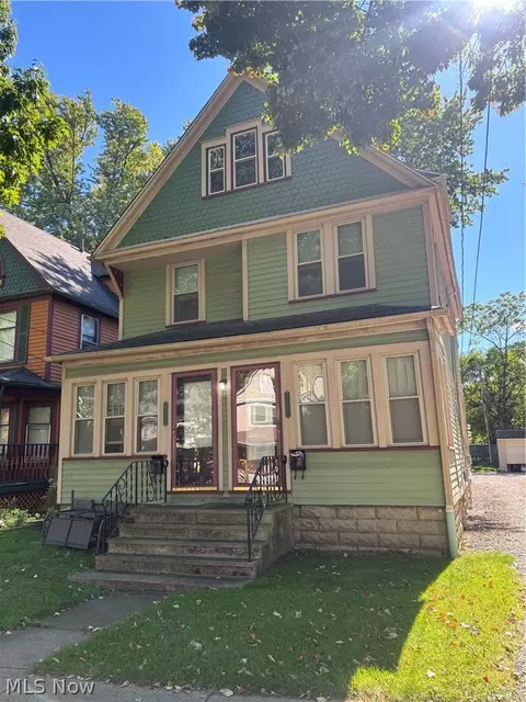 3815 Archwood Ave, Cleveland, OH 44109