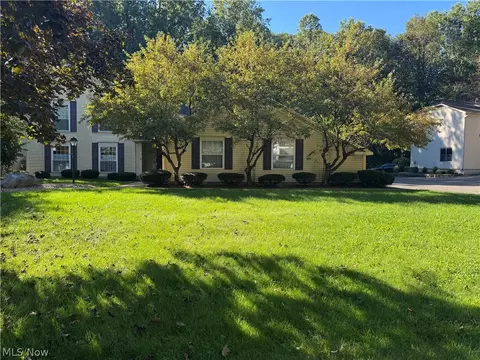 1331 Fox Run Dr #4, Boardman, OH 44512