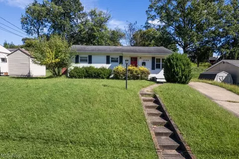 2508 Brooklyn Dr, Parkersburg, WV 26101