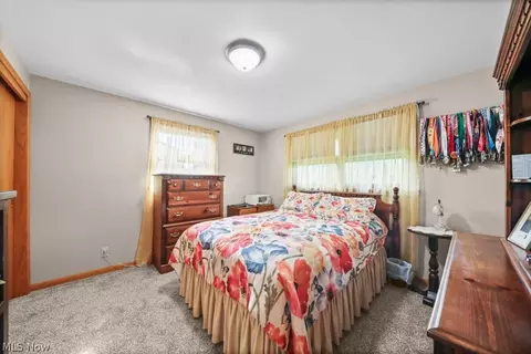 Bedroom - 3568 Mountview Ave, Alliance, OH 44601 photo 5 of 5