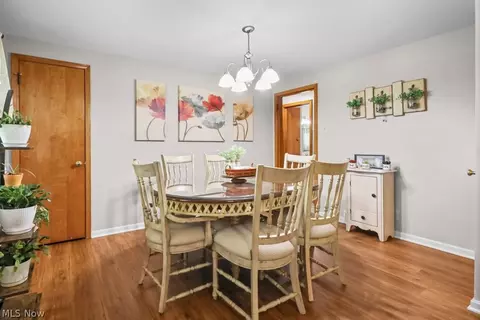 Dining - 3568 Mountview Ave, Alliance, OH 44601 photo 1 of 3