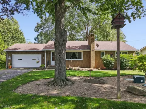3568 Mountview Ave, Alliance, OH 44601