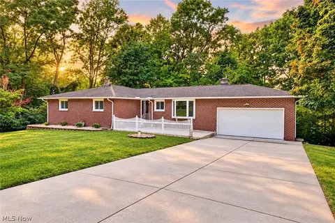 6350 Auburn Rd, Painesville, OH 44077