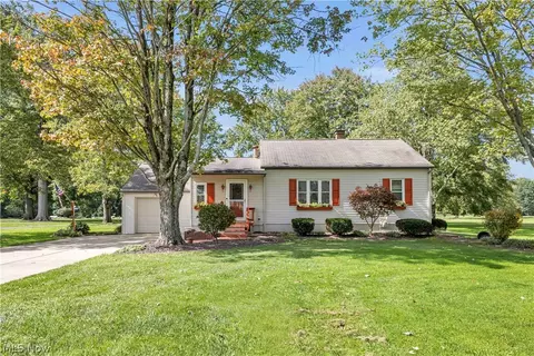 1732 Pleasant Valley Rd, Girard, OH 44420